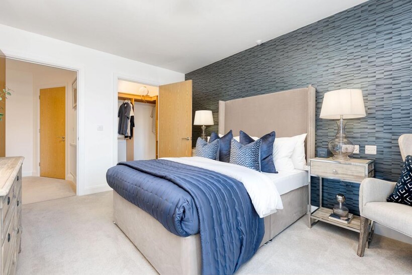 24 Queens Road, Weybridge KT13 2 bed retirement property to rent - £4,675 pcm (£1,079 pw)