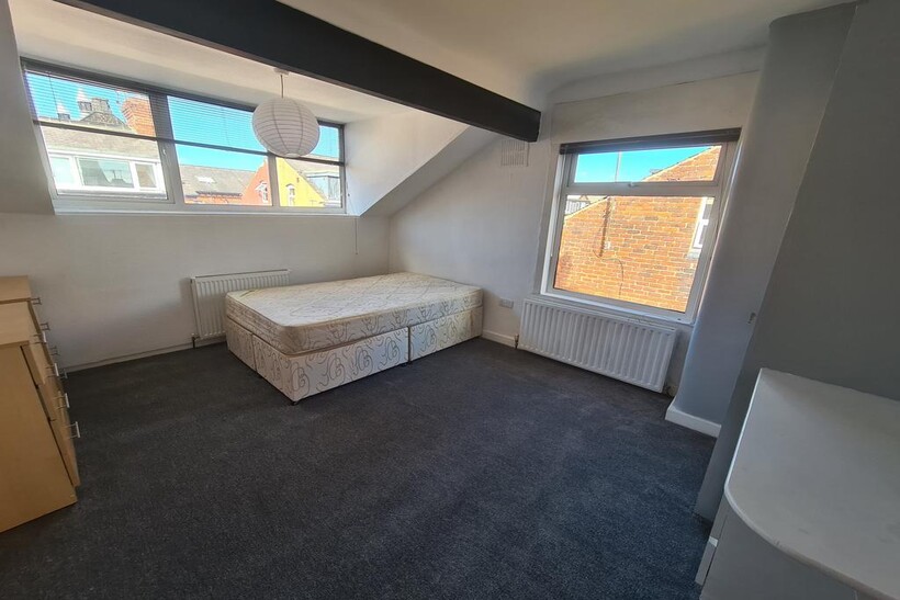 Granby Place, Leeds 3 bed house to rent - £1,495 pcm (£345 pw)
