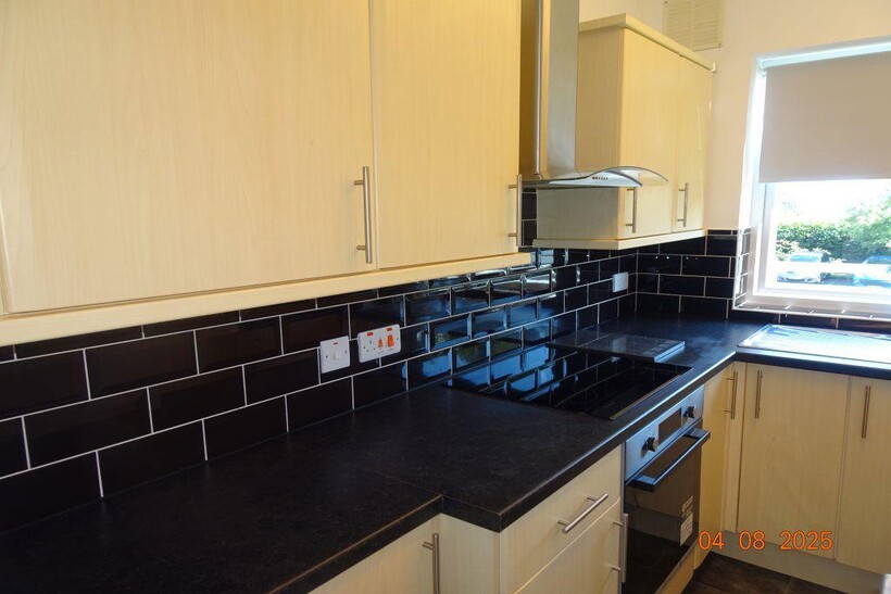 Hallam Grange Close, Fulwood... 2 bed apartment to rent - £775 pcm (£179 pw)