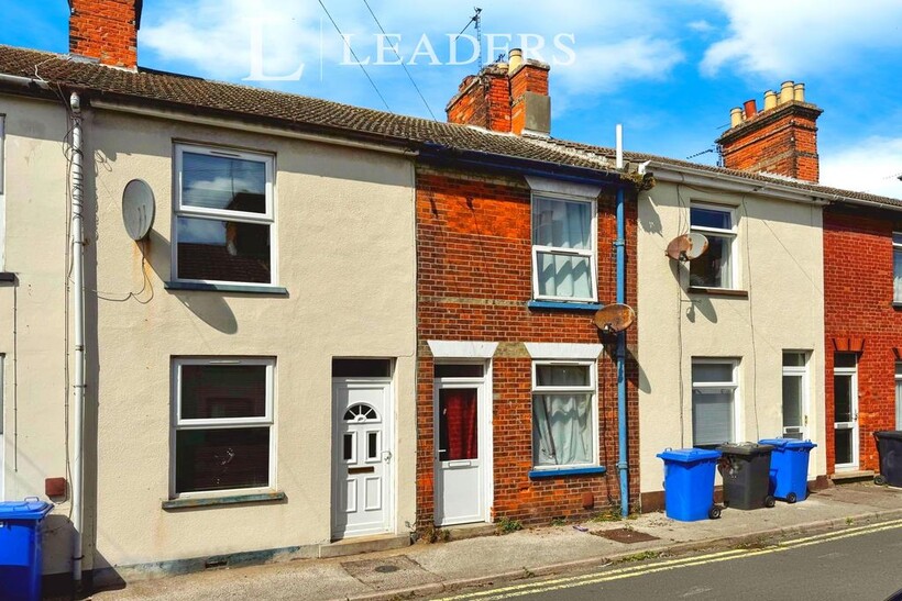 Reeve Street, Lowestoft, NR32 2 bed terraced house to rent - £745 pcm (£172 pw)