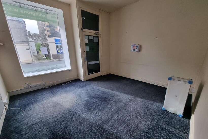 High Street, Galashiels, TD1 Property to rent - £292 pcm (£67 pw)