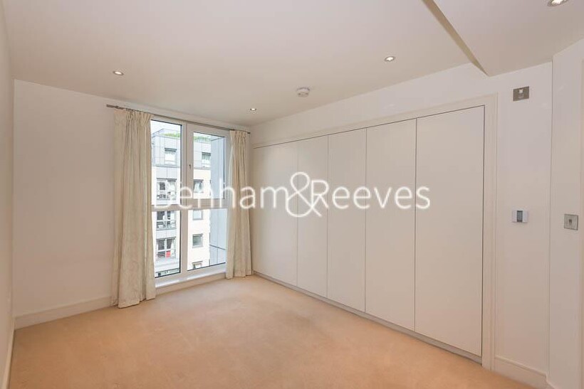 Lensbury Avenue, Fulham SW6 3 bed apartment to rent - £6,800 pcm (£1,569 pw)