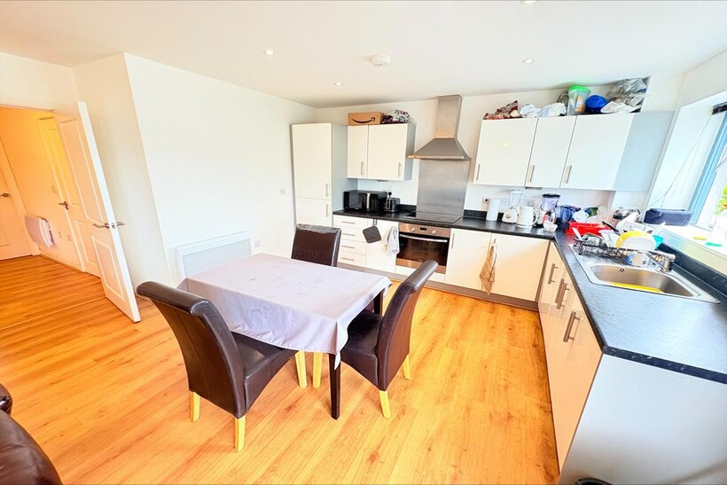 Ballantyne Drive, Colchester CO2 2 bed apartment to rent - £1,295 pcm (£299 pw)