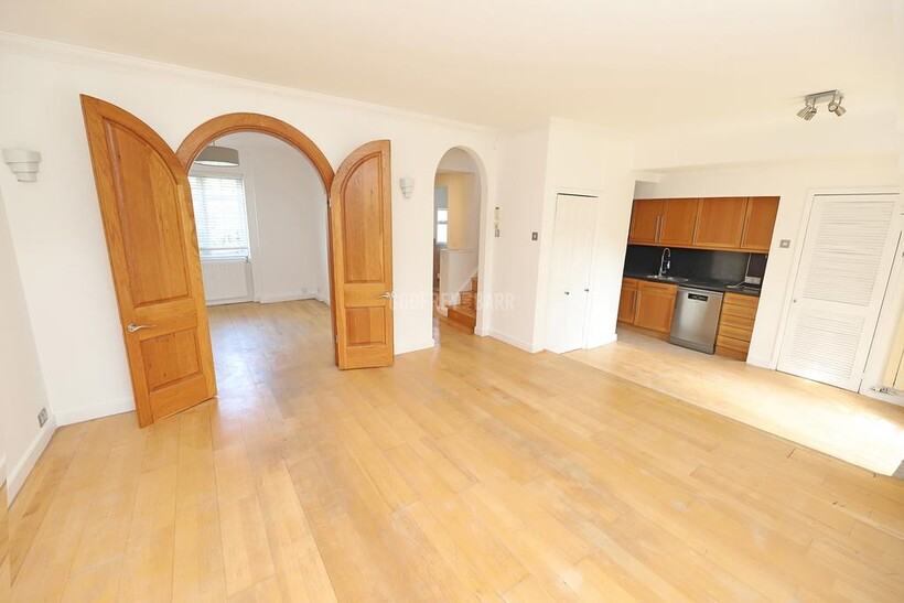 Hampstead Garden Suburb NW11 3 bed semi-detached house to rent - £2,900 pcm (£669 pw)