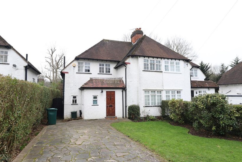 Hampstead Garden Suburb NW11 3 bed semi-detached house to rent - £2,900 pcm (£669 pw)