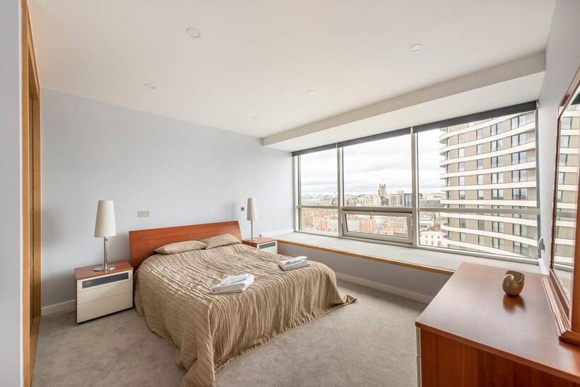 Grosvenor Road, Pimlico, London, SW1V 2 bed flat to rent - £6,933 pcm (£1,600 pw)