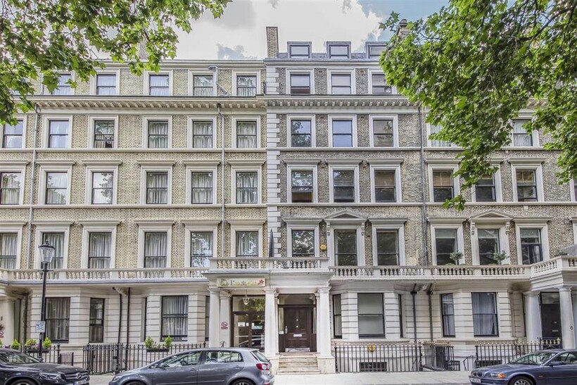 Ashburn Gardens, London SW7 2 bed flat to rent - £3,553 pcm (£820 pw)
