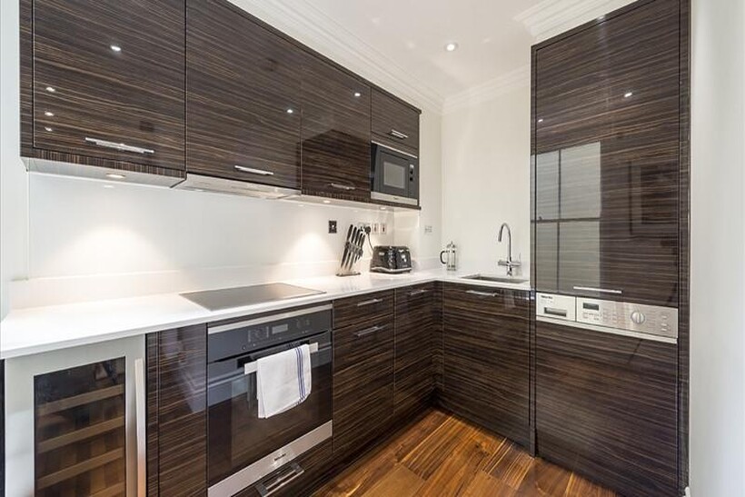 Kensington Gardens Square, Bayswater, W2 1 bed flat to rent - £3,077 pcm (£710 pw)
