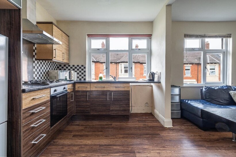 Cavendish Road, Newcastle Upon Tyne NE2 3 bed flat to rent - £1,495 pcm (£345 pw)