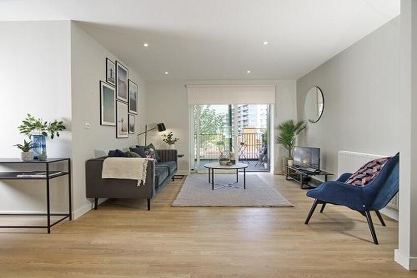 Windlass Apartments, Tottenham Hale... 2 bed apartment to rent - £2,525 pcm (£583 pw)