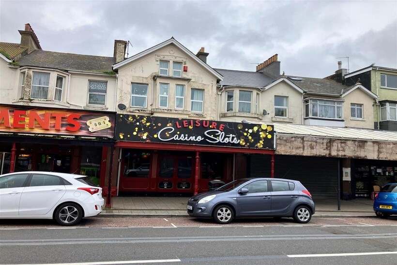 Main photo 2 64-65 Torbay Road.jpg