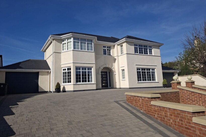Hastings Road, Southport PR8 4 bed detached house to rent - £117,000 pcm (£27,000 pw)