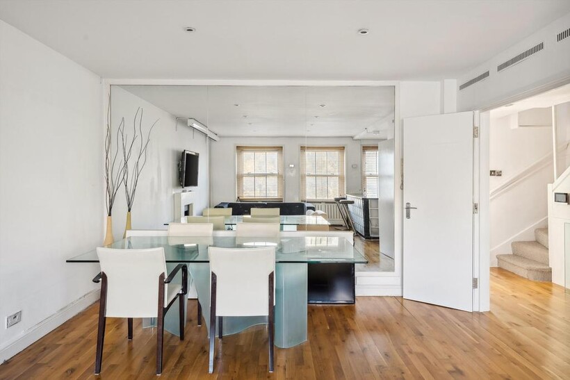 Ennismore Gardens, London, SW7 3 bed flat to rent - £4,598 pcm (£1,061 pw)