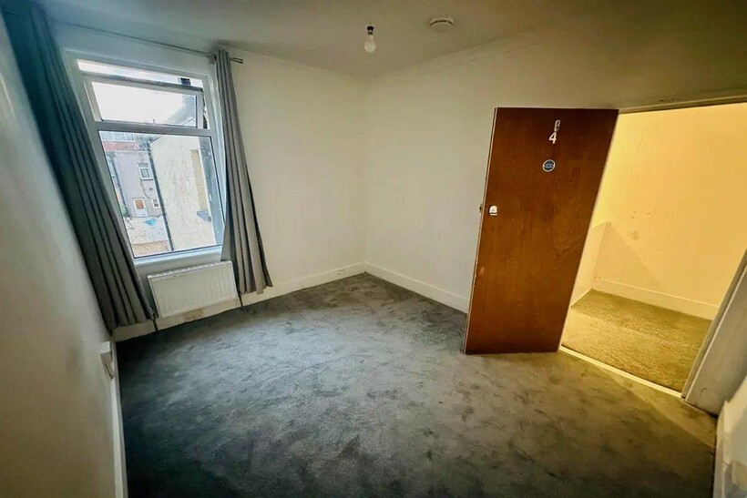 York Street, Mitcham 5 bed house to rent - £4,950 pcm (£1,142 pw)