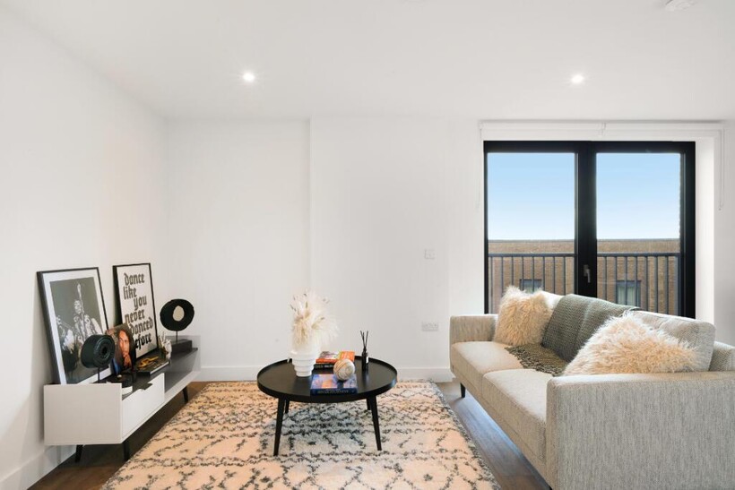 Garden Boulevard, Maidenhead SL6 2 bed apartment to rent - £1,940 pcm (£448 pw)