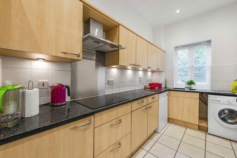 Dudley Mews, London SW2 4 bed house to rent - £4,350 pcm (£1,004 pw)