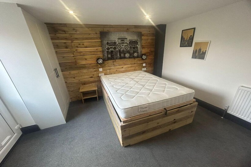 Room 3 1 bed in a house share to rent - £563 pcm (£130 pw)