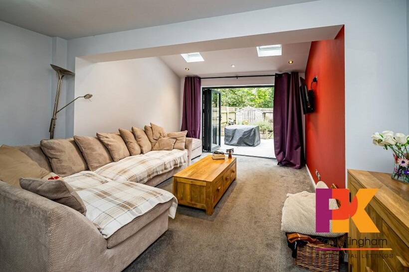 Brook Street, Tring HP23 3 bed semi-detached house to rent - £1,895 pcm (£437 pw)