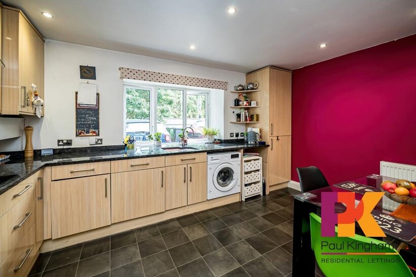 Brook Street, Tring HP23 3 bed semi-detached house to rent - £1,895 pcm (£437 pw)