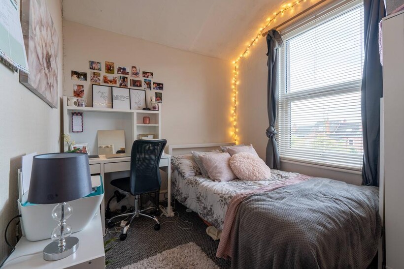 Friendly houseshare - Richmond Rd... 1 bed terraced house to rent - £350 pcm (£81 pw)