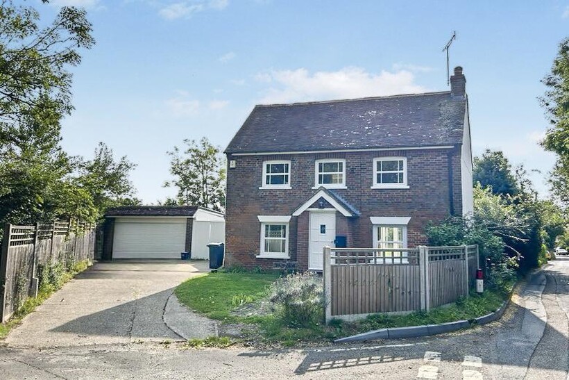 Pbox-front of house-319227.jpg