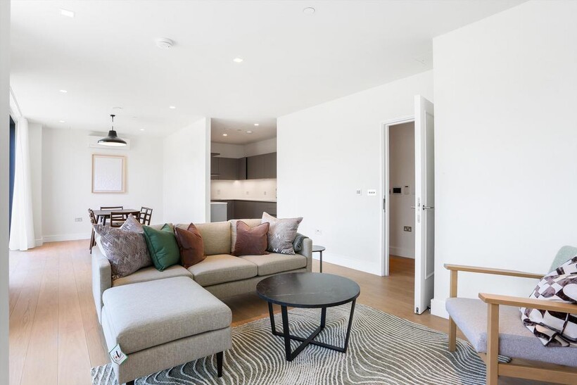 Morwell Street, London, WC1B 4 bed flat to rent - £10,833 pcm (£2,500 pw)