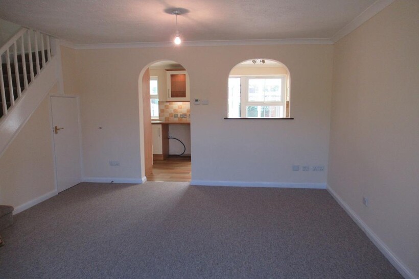 Withy Bush, Burgess Hill RH15 2 bed terraced house to rent - £1,425 pcm (£329 pw)