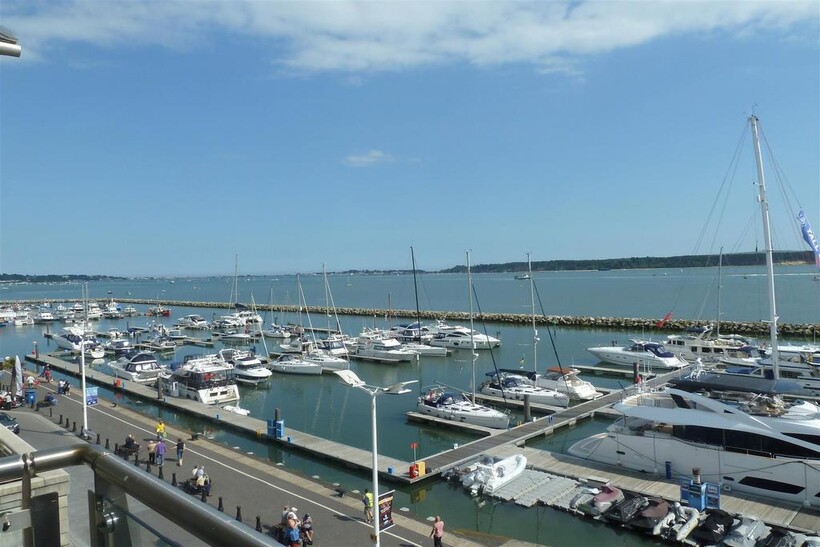 The Quay, Poole 2 bed apartment to rent - £1,695 pcm (£391 pw)