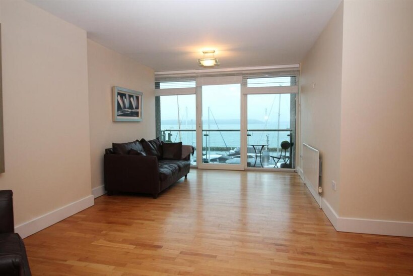 The Quay, Poole 2 bed apartment to rent - £1,695 pcm (£391 pw)