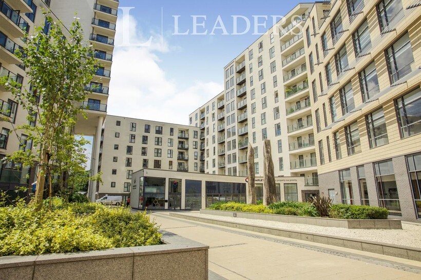 Guildford Road, Woking, Surrey, GU22 1 bed flat to rent - £1,225 pcm (£283 pw)