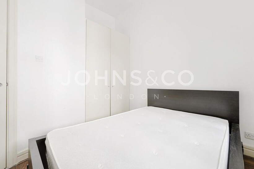 Chandlery House, Gowers Walk... 2 bed apartment to rent - £2,448 pcm (£565 pw)