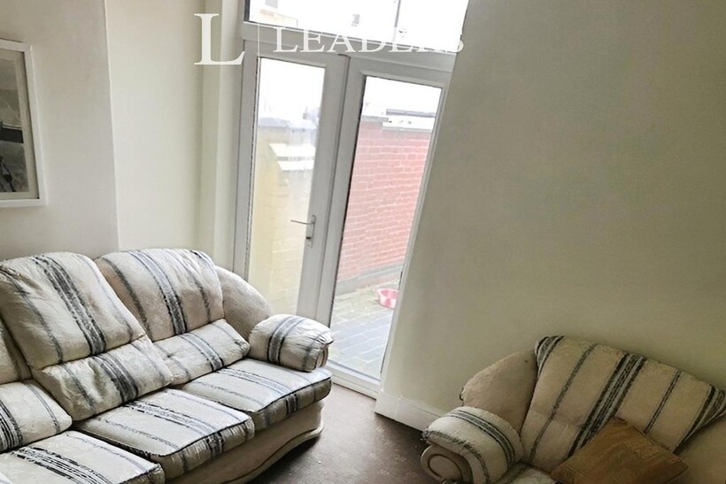 Bramley Road, Leicester, LE3 1 bed in a house share to rent - £420 pcm (£97 pw)