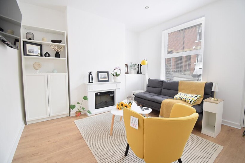 Ruth Square, Sheffield S10 3 bed house to rent - £1,195 pcm (£276 pw)