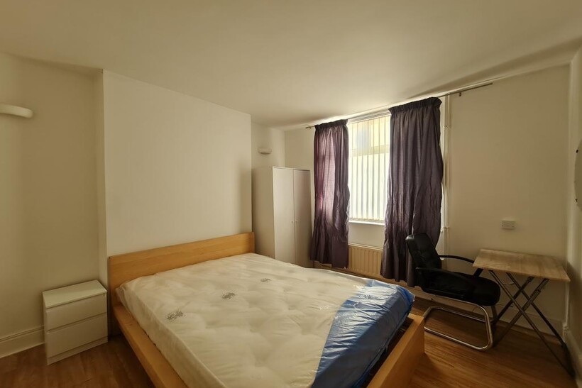 Room 1, Cross Street, Lincoln, LN5 7XQ 1 bed terraced house to rent - £410 pcm (£95 pw)