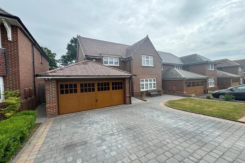 Pickwick Gardens, Wolverhampton WV3 4 bed detached house to rent - £3,950 pcm (£912 pw)