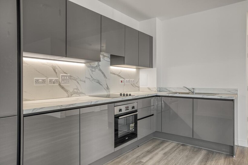 227-255 Ilderton Rd, London SE15 2 bed flat to rent - £2,396 pcm (£553 pw)