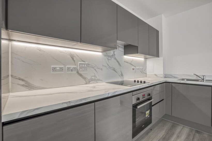 227-255 Ilderton Rd, London SE15 2 bed flat to rent - £2,396 pcm (£553 pw)