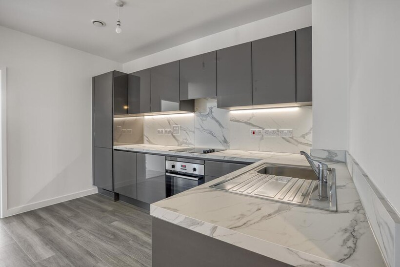 227-255 Ilderton Rd, London SE15 2 bed flat to rent - £2,396 pcm (£553 pw)