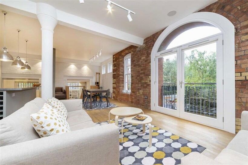 Green Walk, London SE1 3 bed flat to rent - £4,749 pcm (£1,096 pw)