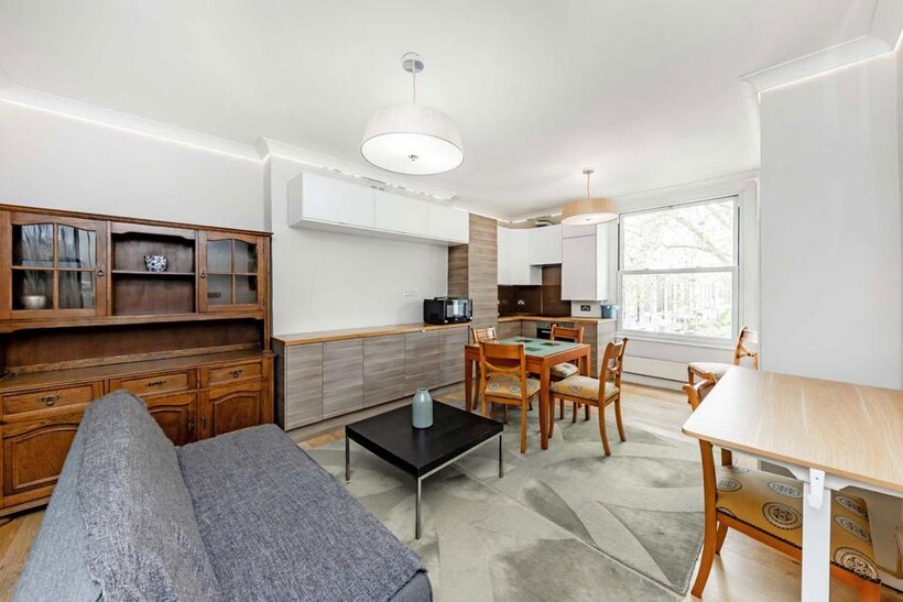 Holland Road, London W14 1 bed flat to rent - £1,998 pcm (£461 pw)