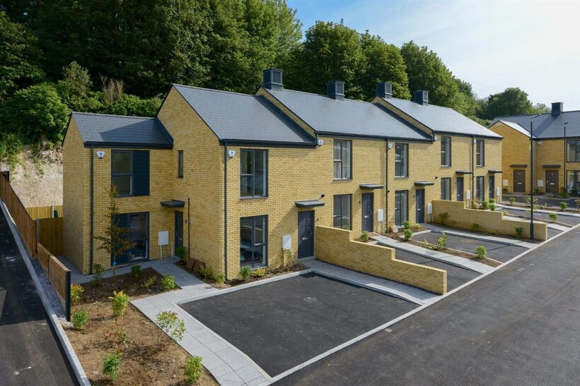 Rosewood Heights, Dover 2 bed flat to rent - £975 pcm (£225 pw)