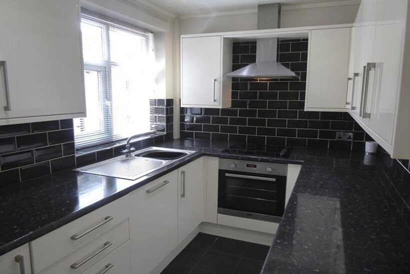 82 King Alfred Street, Walney Island 2 bed terraced house to rent - £815 pcm (£188 pw)