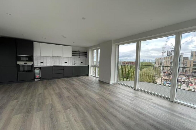 Kidbrooke Village, London SE3 2 bed apartment to rent - £2,900 pcm (£669 pw)