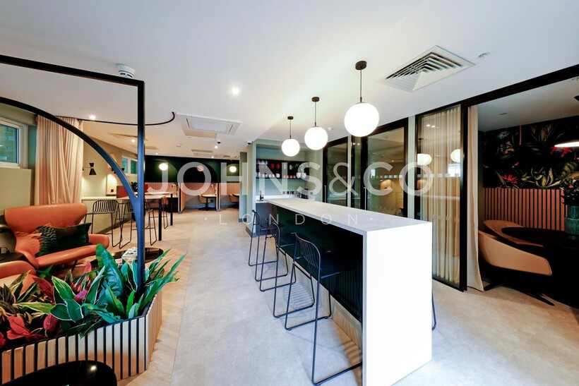 Kew Bridge Rise, Kew Bridge, London, TW8 2 bed apartment to rent - £2,496 pcm (£576 pw)