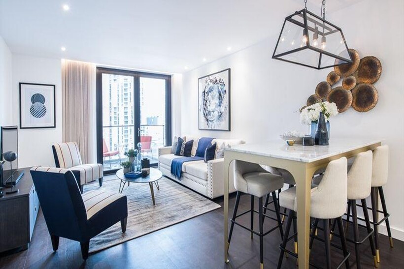 Charles Clowes Walk, London SW11 3 bed apartment to rent - £6,153 pcm (£1,420 pw)