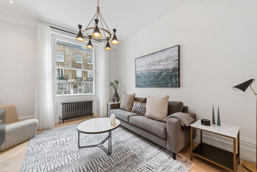 Ebury Street, London, SW1W 2 bed flat to rent - £7,150 pcm (£1,650 pw)