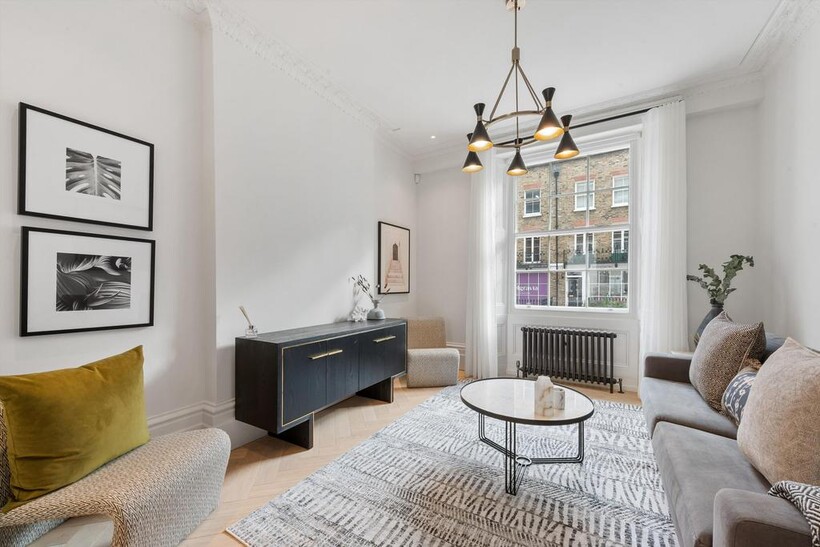 Ebury Street, London, SW1W 2 bed flat to rent - £7,150 pcm (£1,650 pw)