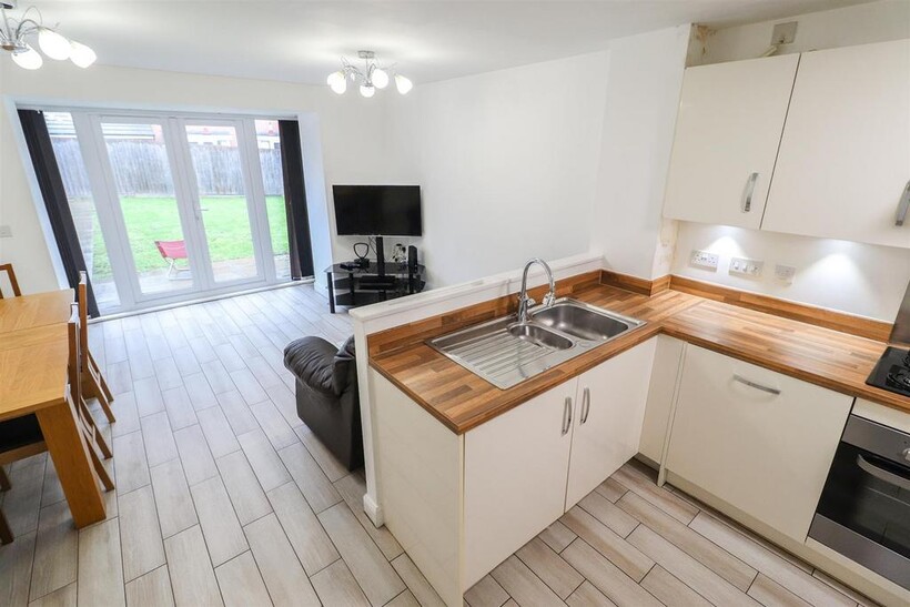 Canal View, Coventry CV1 1 bed in a house share to rent - £560 pcm (£129 pw)