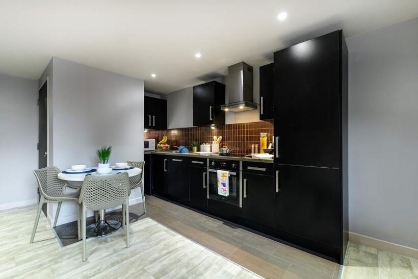 Portobello Point, 2 Portobello... 4 bed flat share to rent - £1,647 pcm (£380 pw)