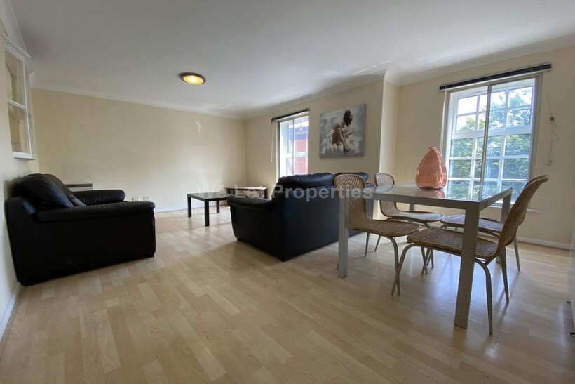 Potato Wharf, Manchester M3 2 bed apartment to rent - £1,300 pcm (£300 pw)